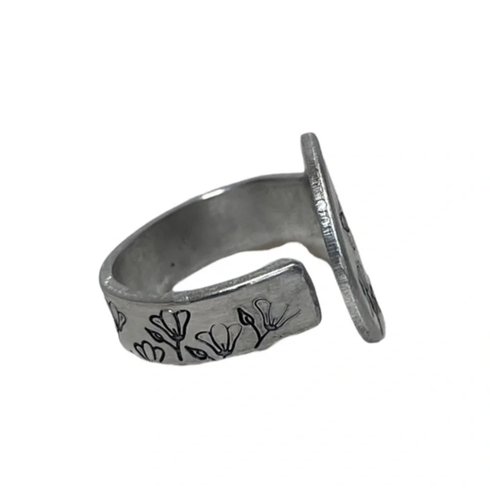 Handmade 9/10 stamped boho floral bee adjustable hypoallergenic medallion‎ ring